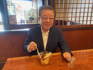 市長試食