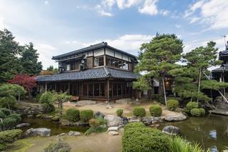 愛山荘