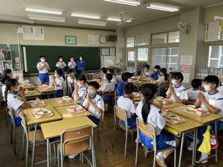 コウの御膳（教室）